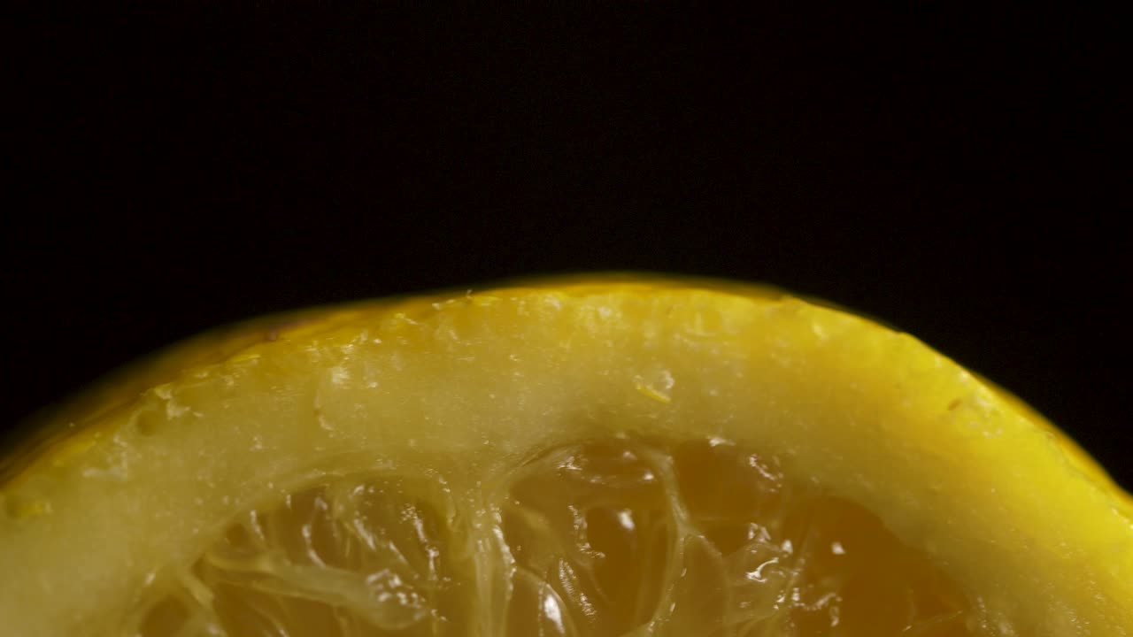 레몬 조각의 클로즈업