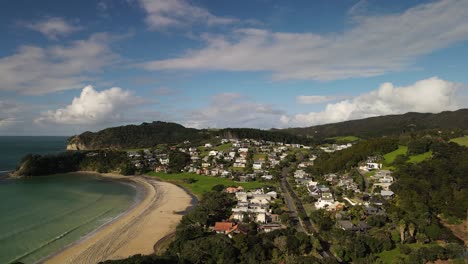 Aerial-pull-back-reveal-of-panoramic-view-Langs-Beach