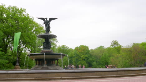 Plano-General-De-La-Fuente-De-Bethesda-En-Central-Park,-Ciudad-De-Nueva-York