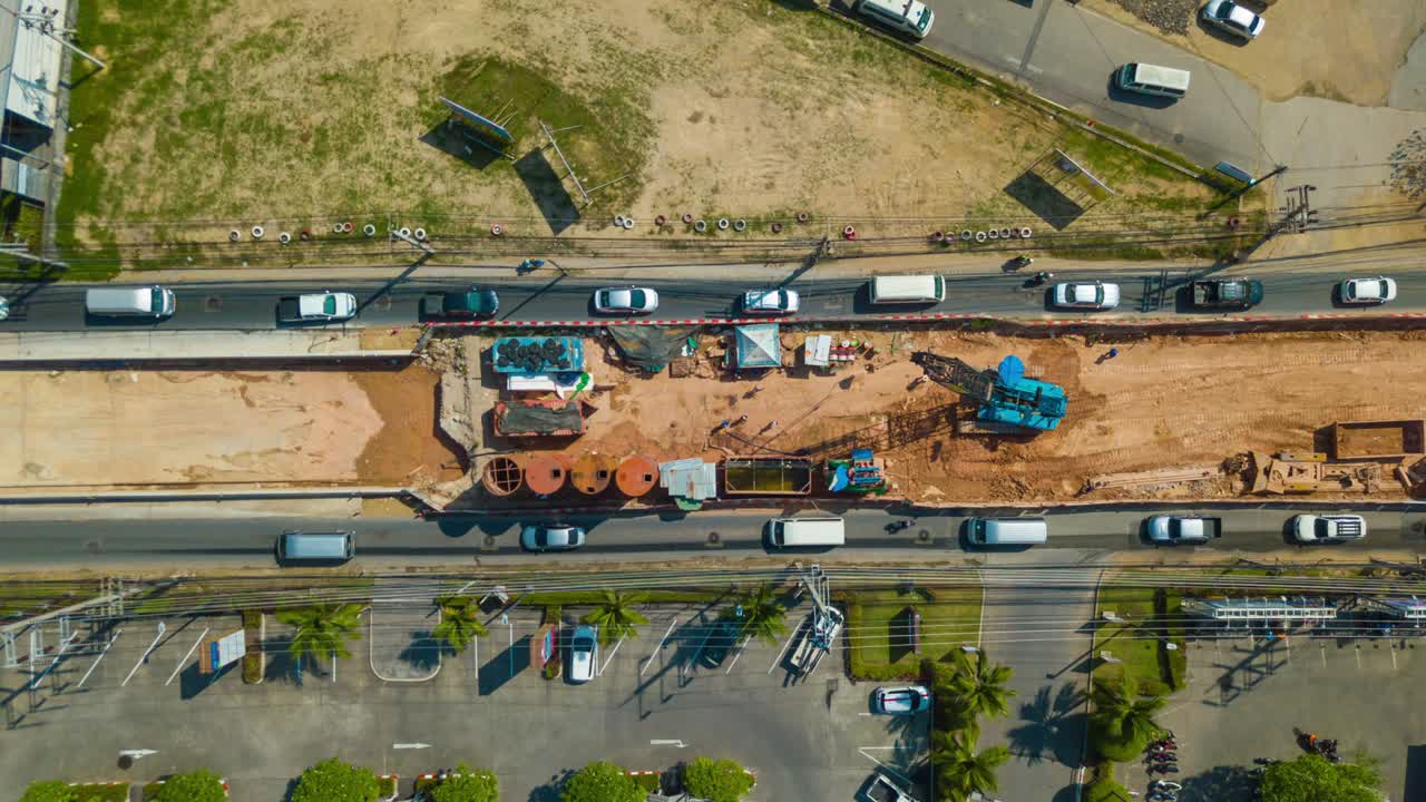 ciudad de la isla de phuket día soleado tráfico construcción de calles vista aérea hacia abajo 4k lapso de tiempo tailandia