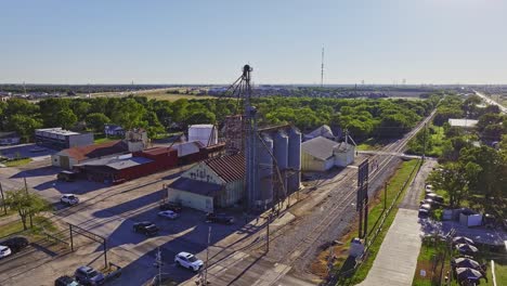 silo de grano en la ciudad de royse, texas