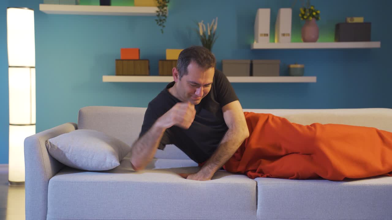 feliz despertar hombre.