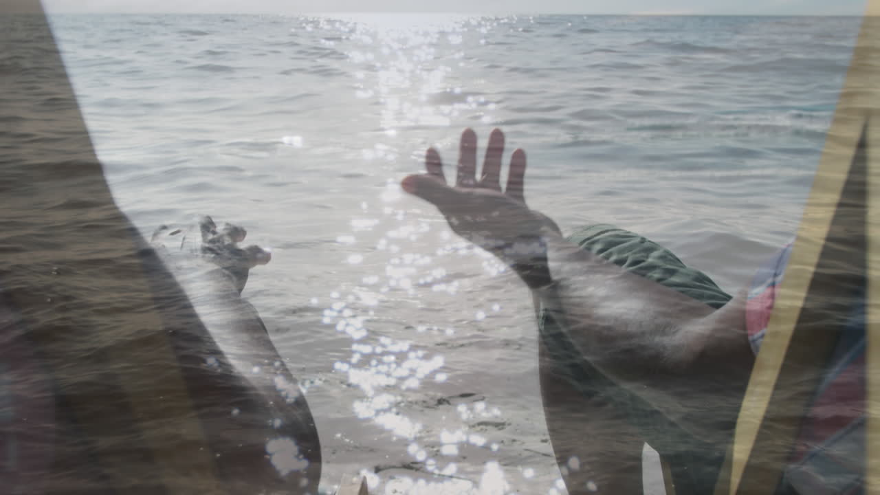 해변 위의 시니어 아프리카계 미국인 커플의 애니메이션