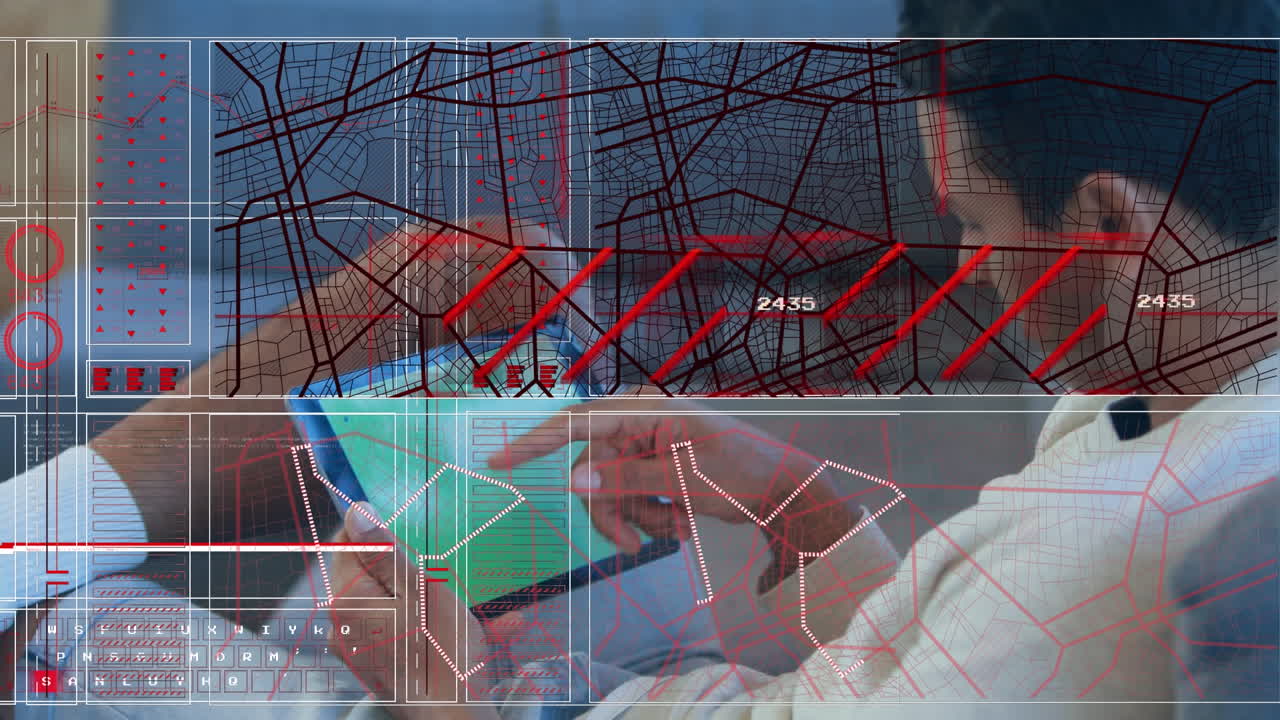 animación del procesamiento de datos sobre una mujer biracial usando una tableta