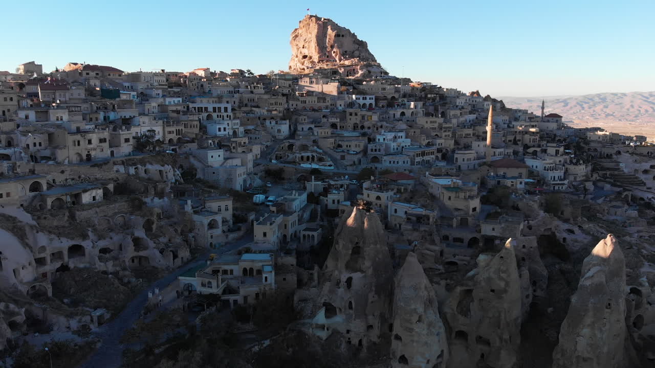 터키 괴레메 카파도키아에 있는 우치사르 요새의 공중 전망