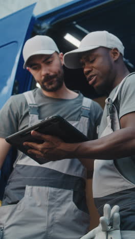 delivery service team handling parcels