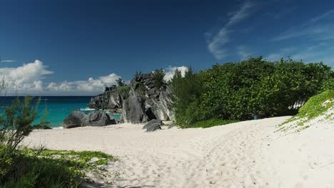 beach like trails that connects to bermuda south shore beaches