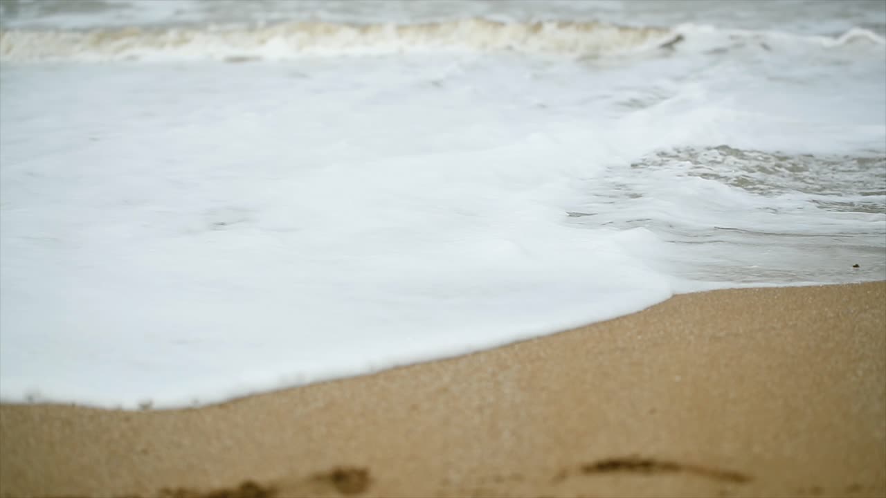 해안의 파도, 해변 디우, 인도