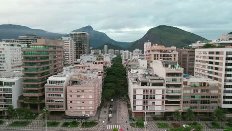 Errichtung-Von-Leblon-Luxuswohngebäuden-In-Rio-De-Janeiro-In-Brasilien,-Drohnenüberflug