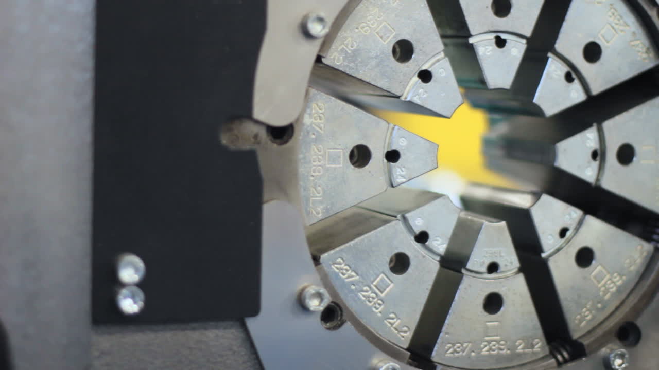 수압 고무 크림핑 기계, 산업 장비