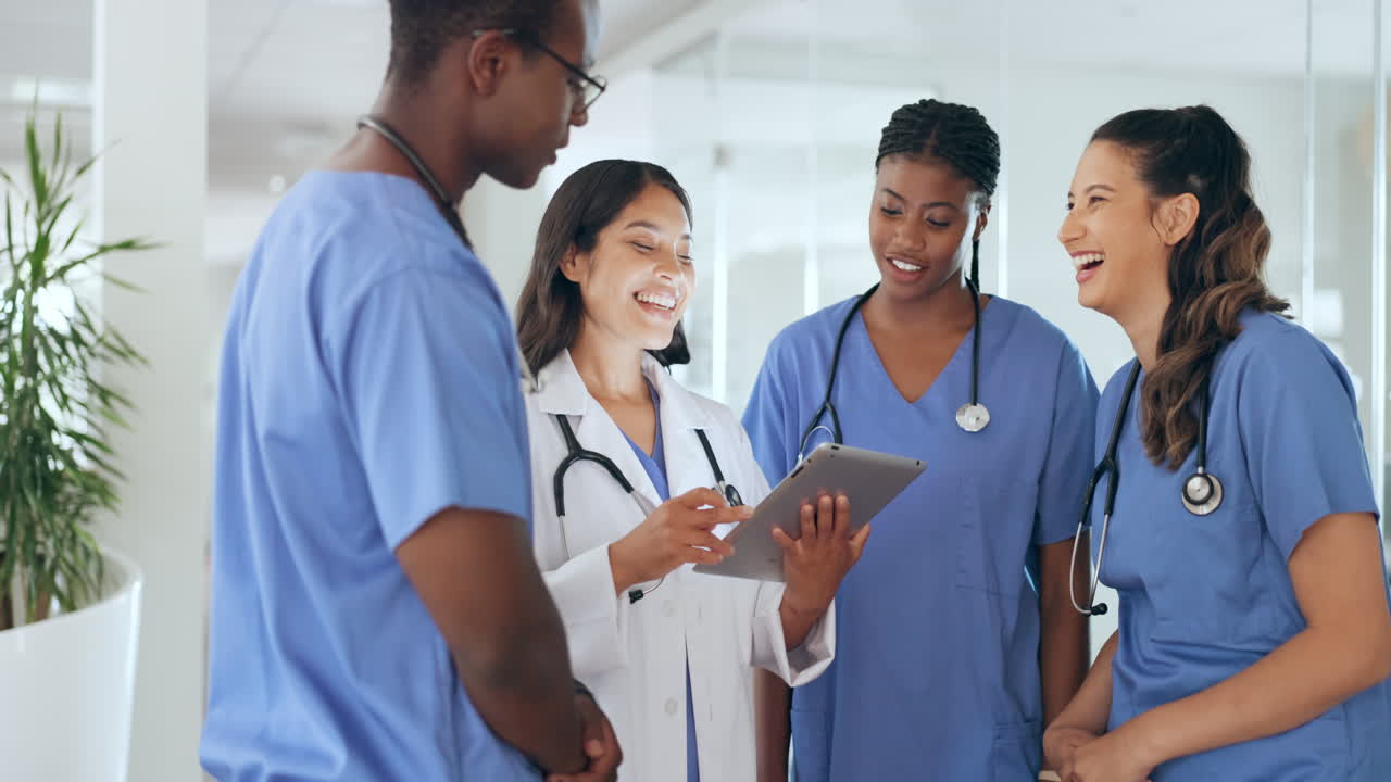 Staff, doctors and nurses have conversation