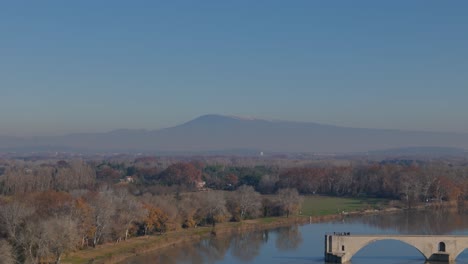 Pont-D&#39;Avignon-Bogen-Reflexionen-Auf-Der-Rhône