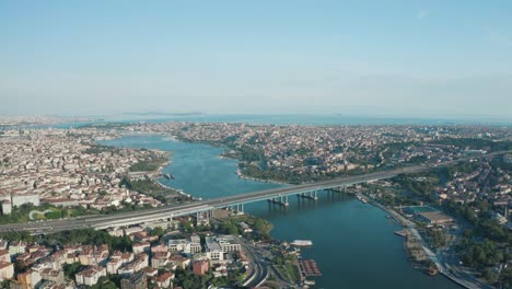 vista aérea del cuerno de oro en estambul. imágenes en 4k en turquía