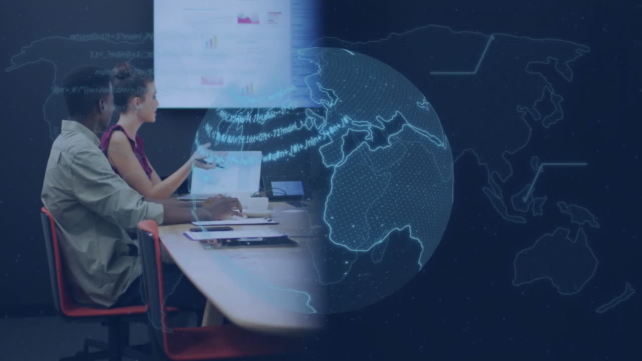 animación del procesamiento de datos con mapa del mundo y globo sobre diversos colegas que se reúnen