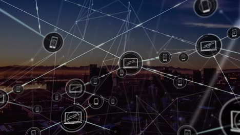 animación de la red de conexiones e iconos digitales frente a una vista aérea del paisaje urbano