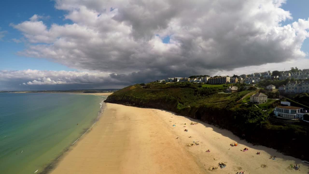 costa de carbis bay, st ives, cornualles, penzance, vista aérea de la playa y el mar