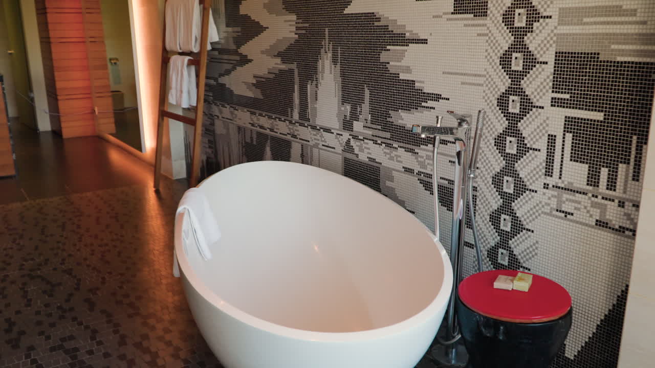 Bathtub In Elegant Bathroom In Luxury Hotel Suite In Uluwatu, Bali, Indonesia