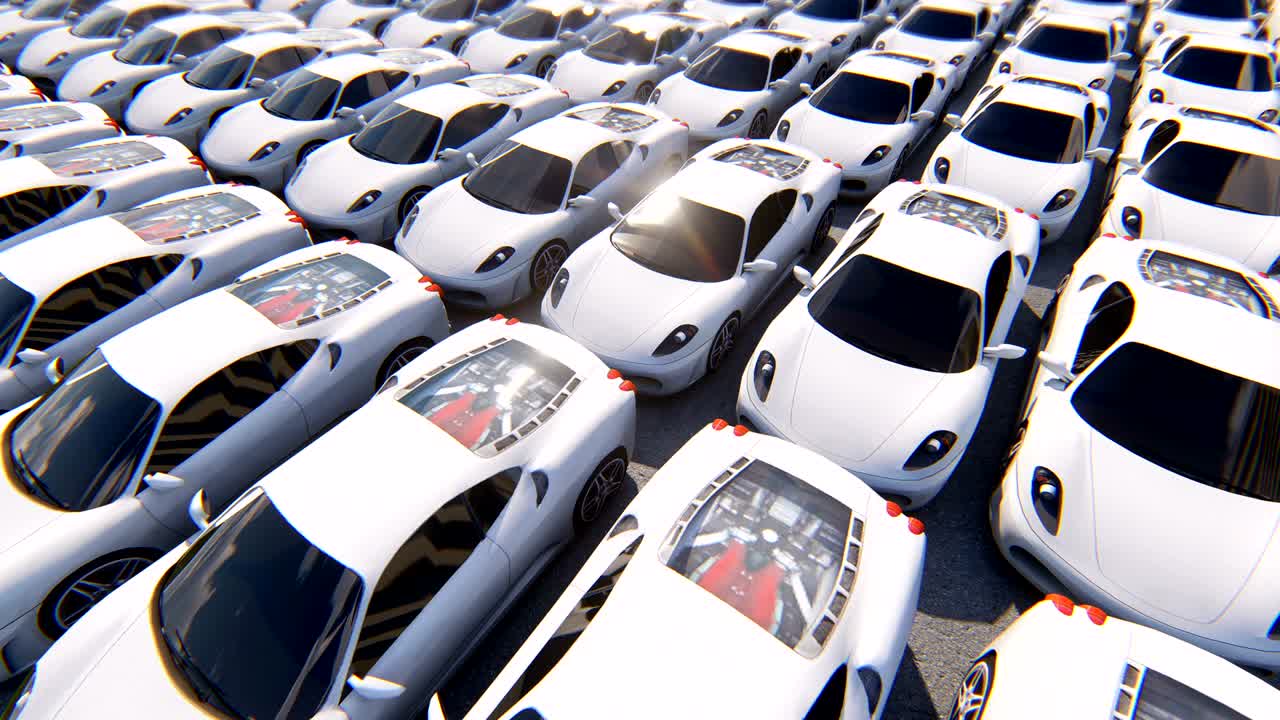 카메라는 빛 날씨에 색 스포츠카의 줄 위를 날아갑니다.