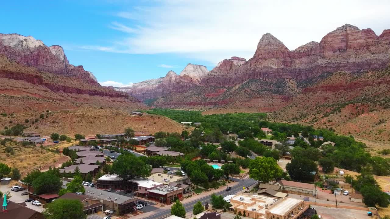 Drone Flight through Springdale, Utah