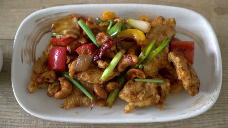 Stir-Fried-Chicken-with-Cashew-Nuts