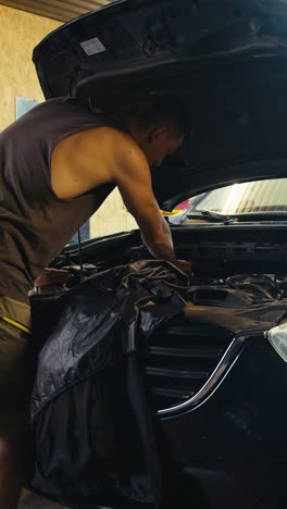 autoreparatie in de garage
