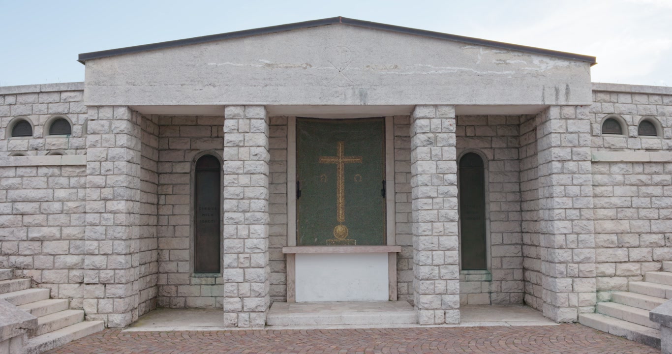 Sacrario Militare del Monte Grappa, un monumento della Prima Guerra Mondiale in Italia