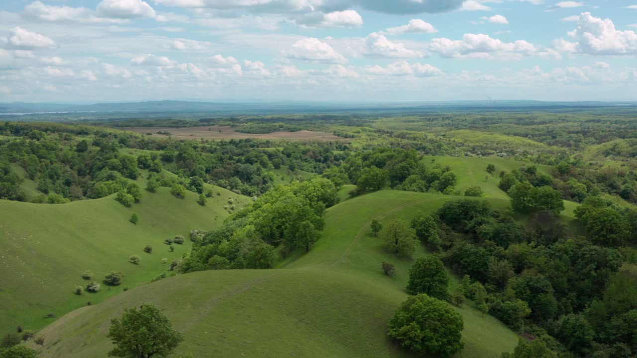 vista aérea del terreno de arenas deliblato "sahara europeo" en serbia