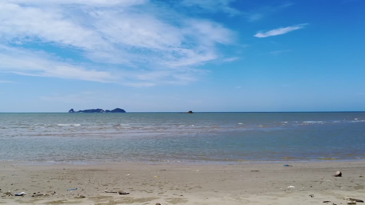 Lok Kawi Beach The Beach Sits Near Residentail Zone,With Its Shoreline Sea,Beds,Good For Casual Beach Time,During Sunset,With White Sandy Beach,Blue Sea Facing Few Island To The South China Sea