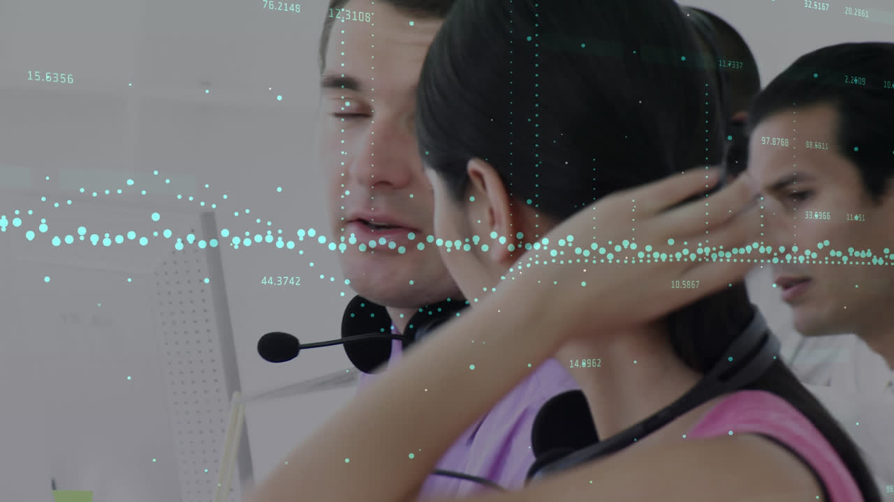 휴대폰 헤드 ⁇ 을 착용한 사업가들에 대한 통계 및 데이터 처리 애니메이션