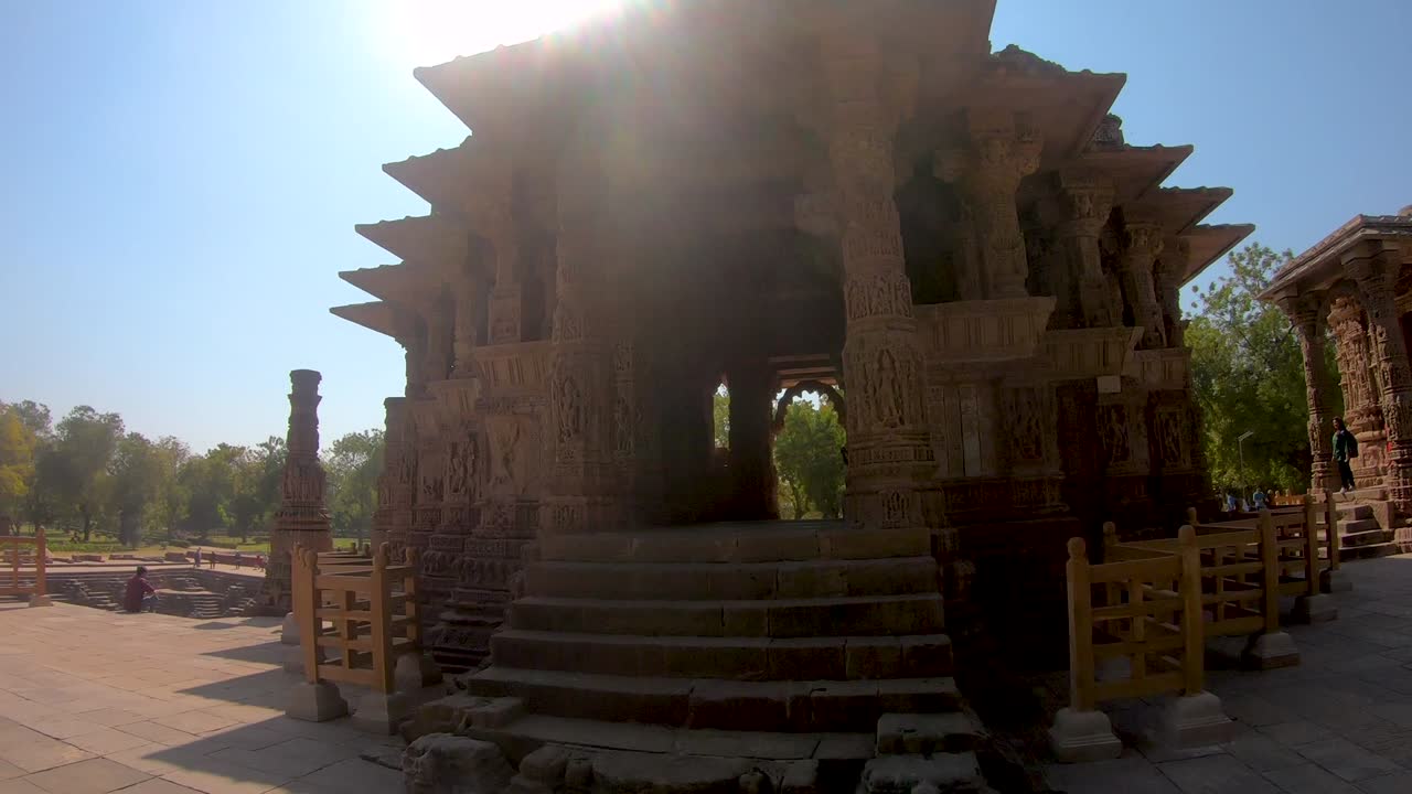 hyperlapse 360 grados del templo del sol en modhera, gujarat, india