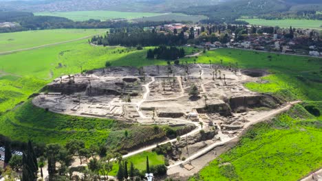 lapso de tiempo sobre los parques nacionales de megiddo, las nubes de israel que pasan