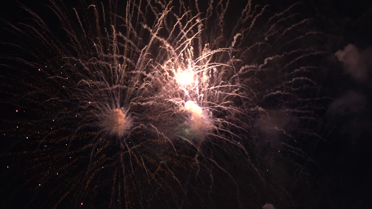 fuegos artificiales en la celebración