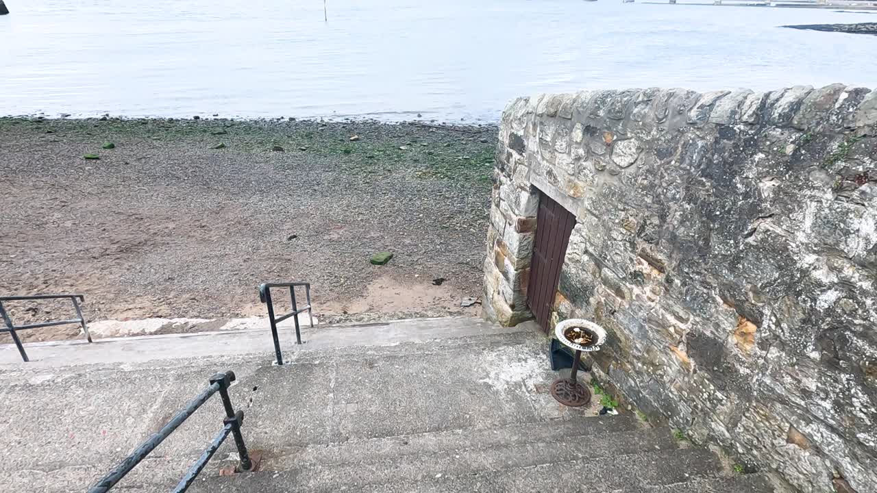 경치 좋은 다리 전망으로 이어지는 계단