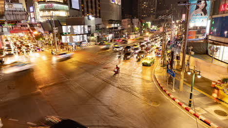 timelapse of rush hour traffic in central bangkok at night
