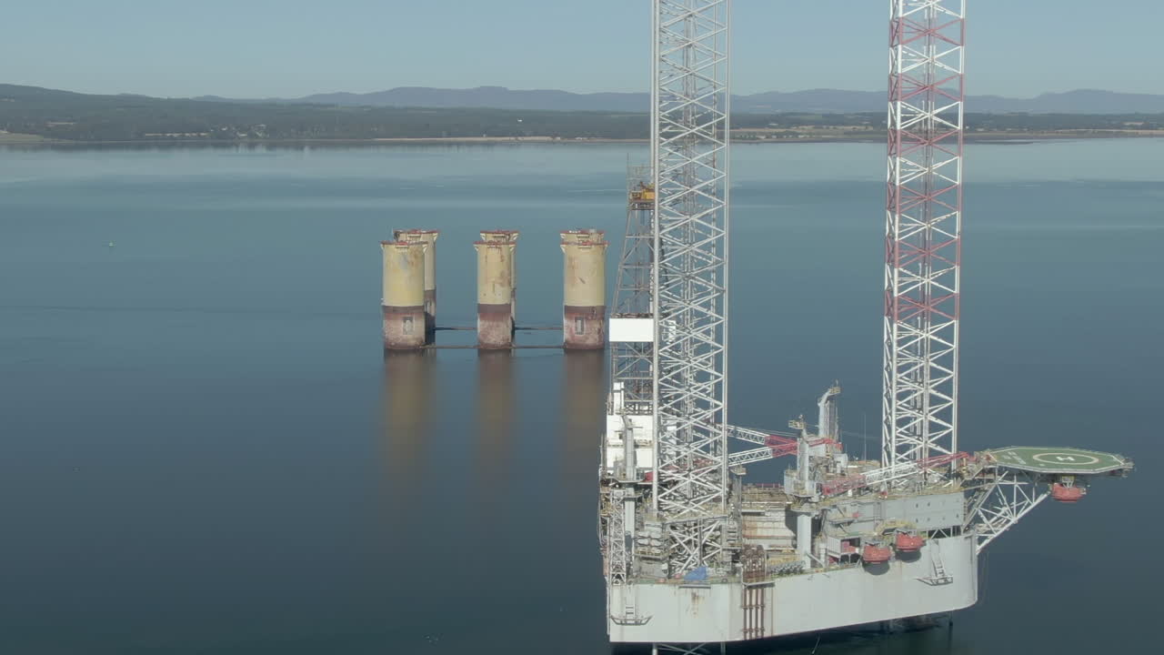 바다에서 해상 석유 기구