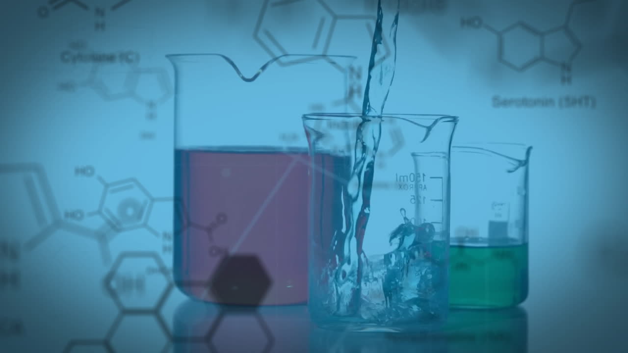 animación de las estructuras moleculares sobre los frascos llenos y el producto químico que cae en el frasco de laboratorio
