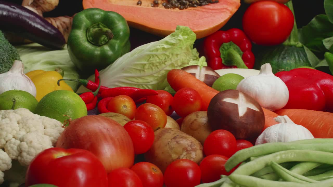 Dolly Shot Fresh Vegetables