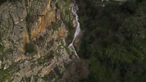 Kaskadental-In-Lamego,-Portugal,-Luftaufnahme