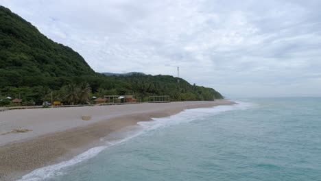 vuelo a baja altura en las costas del sur de republica dominicana desde barahona