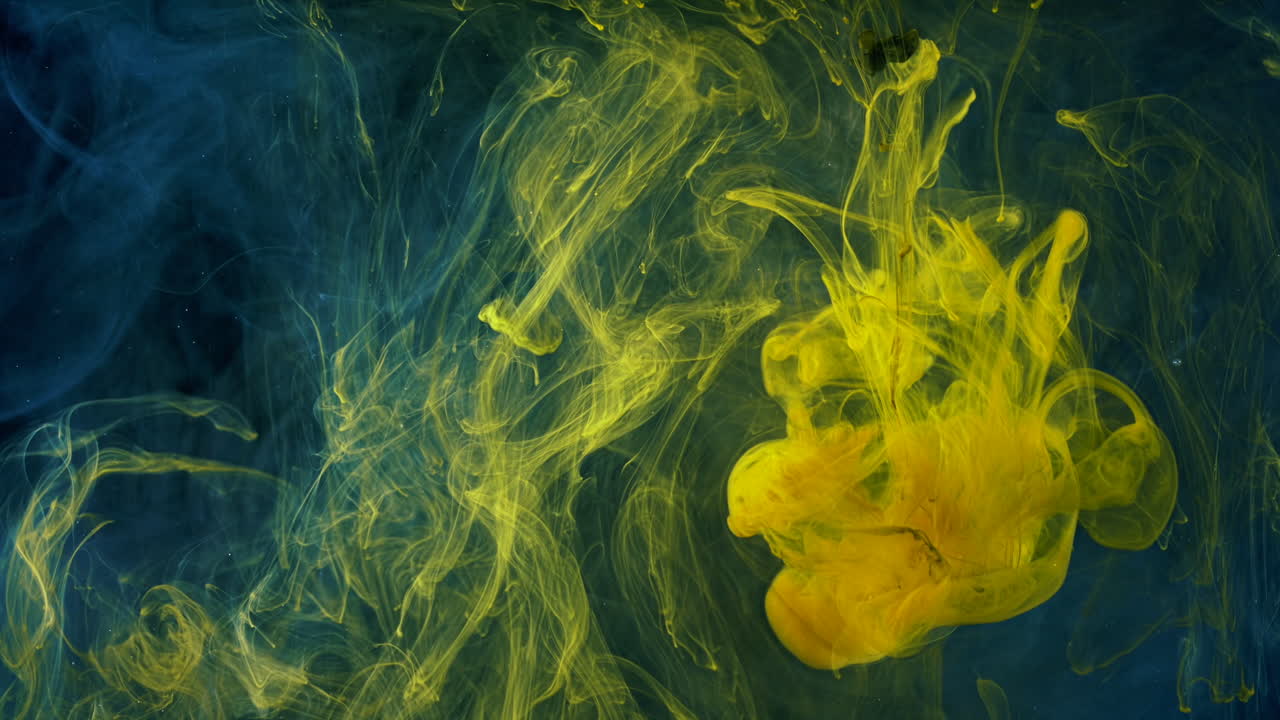 remolinos de tinta abstractos