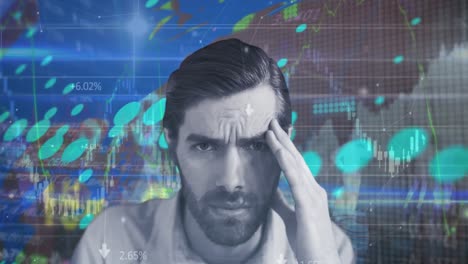 animación de un hombre caucásico estresado sobre gráficos, tablero de negociación, mapa contra un fondo abstracto