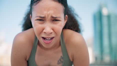 Fitness,-Respiración-Y-Rostro-De-Mujer-En-La-Ciudad.