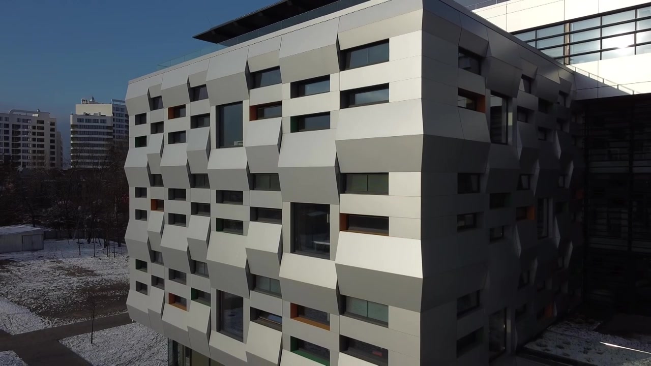 Elementi di architettura moderna. Riprese dell'edificio.