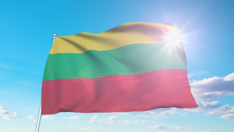 bandera de lituania con estructura de tela contra un cielo nublado (en bucle)