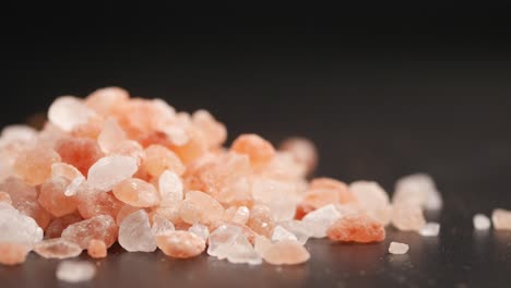 himalayan pink salt crystals close-up