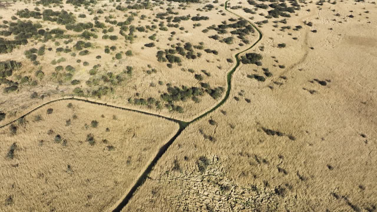 redland y marshland en oostvoorne, países bajos, vista aérea a gran altitud