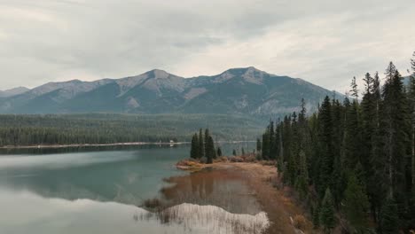 holland lake montana with crystal clear water overlooking the mission mountain range