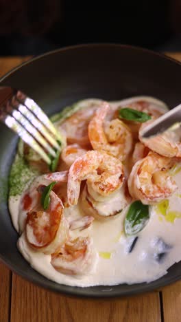 creamy garlic shrimp dish