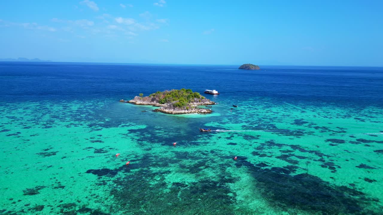 바가, 바위 절벽, 섬, 르키즈 푸른 바다