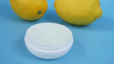 lemon lip balm